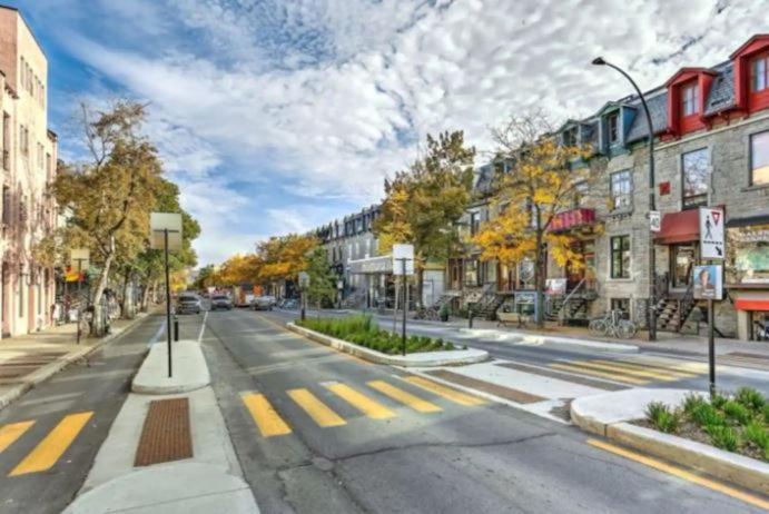 Apartamento Location - Beautiful 3 Bedroom - Walkscore 100 *